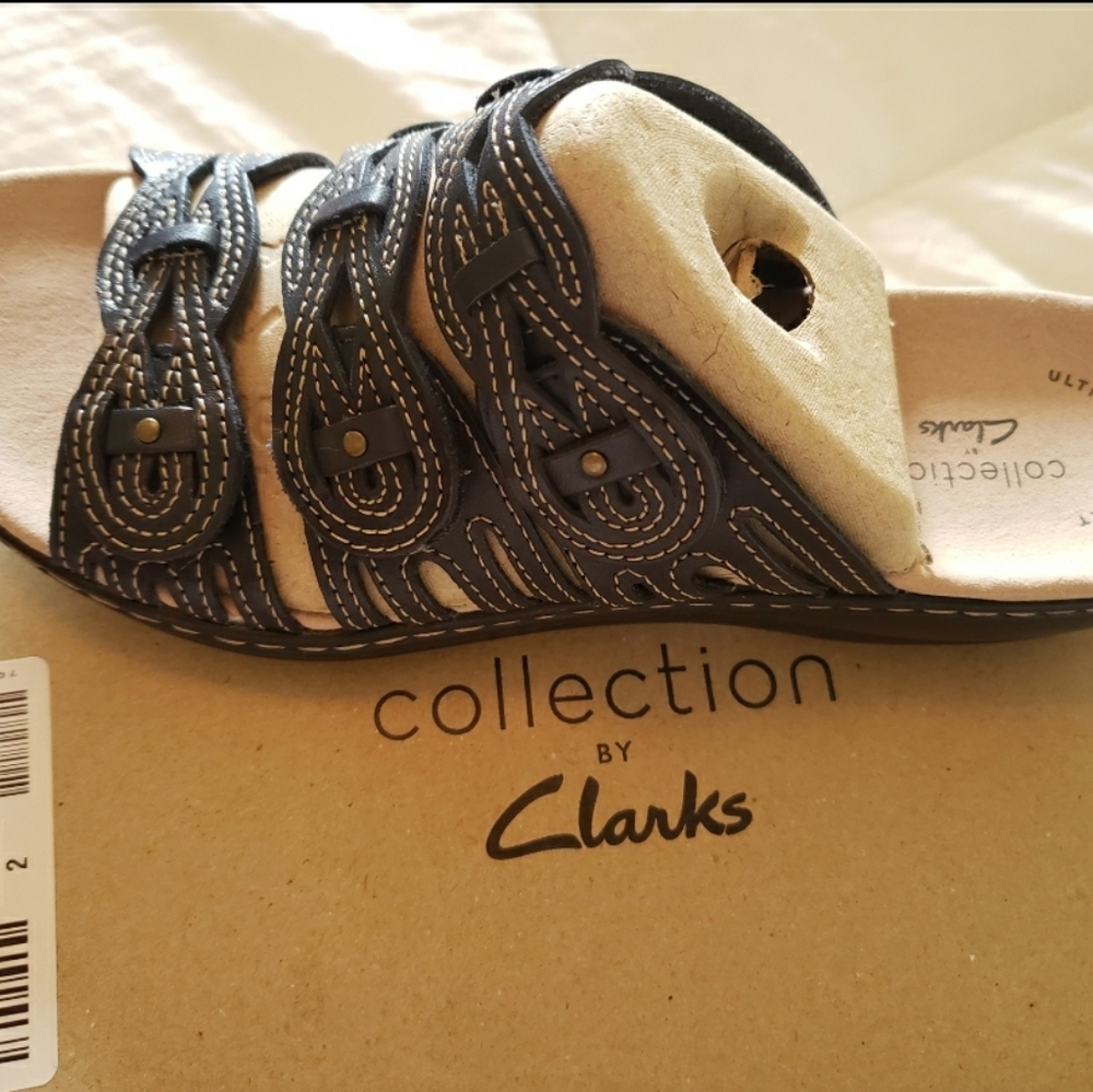 Women's Clark's Sandals. Leisa Faye. 7.5 M. Navy Leather. Adjustable Straps. NIB